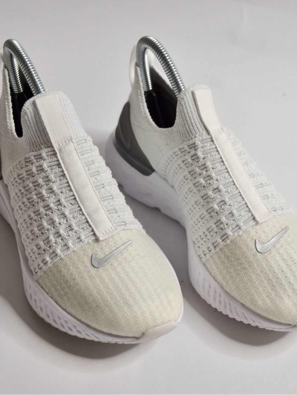 Nike React Phantom Run Flyknit 2 White Platinum  Women's Running Shoes Size 7